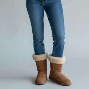 UGG AUSTRALIA | Classic Tall Sheepskin Boots - Chestnut